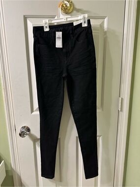 American Eagle Outfitters Black High-Rise Skinny Jeans